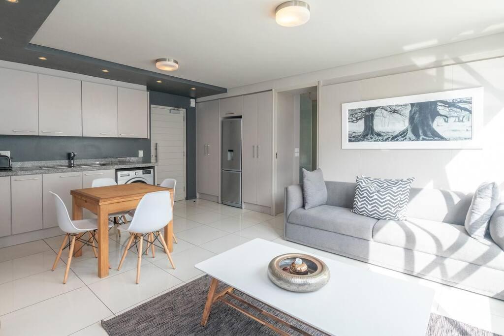 One Bedroom Seaside Elegance * Cidade Do Cabo